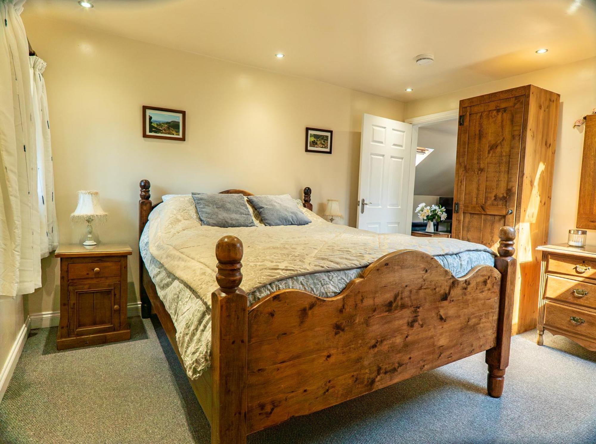 Vakantieboerderij Willow With Private Hot Tub *
